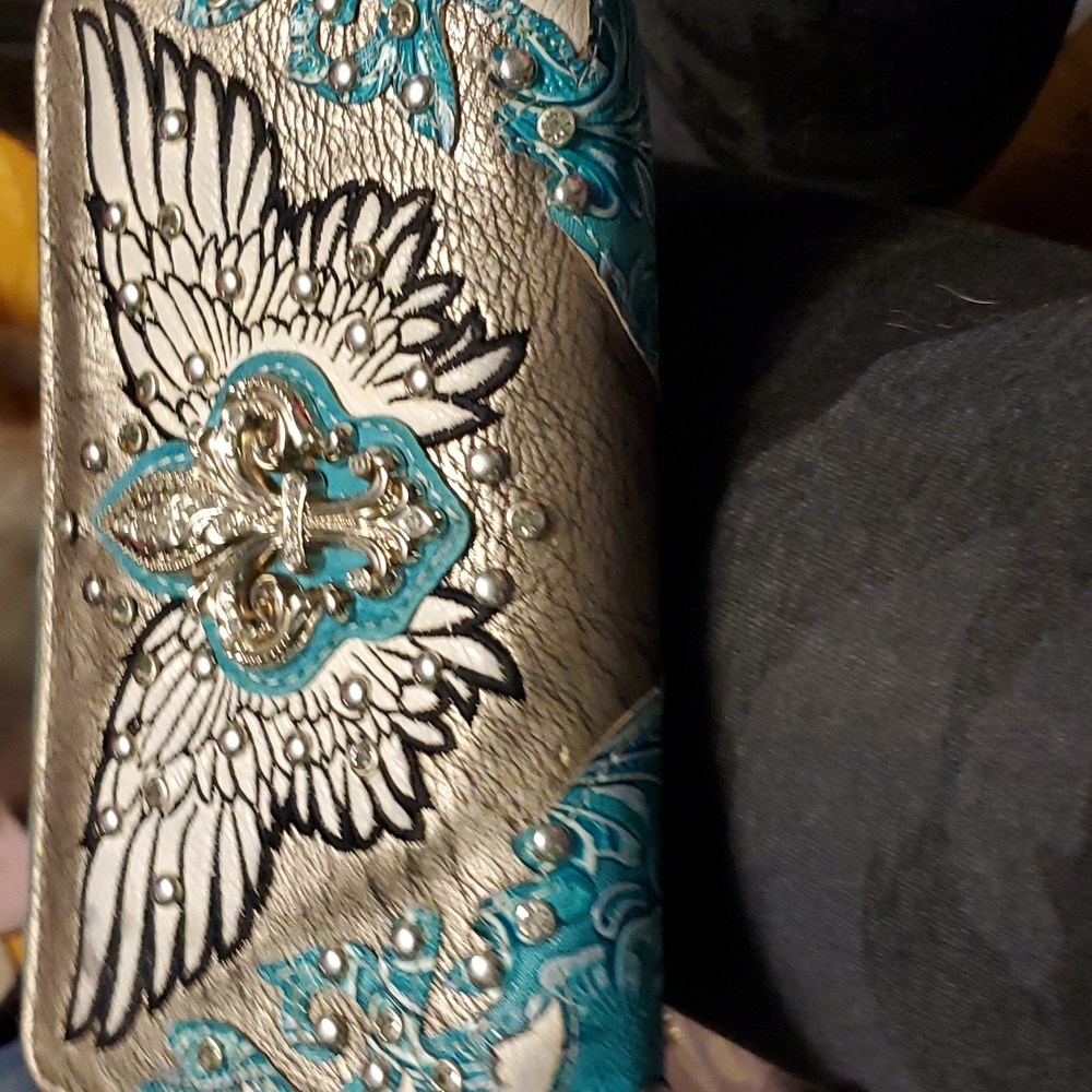 Beautiful women's wallet big very pretty pattern in good shape besides some spot